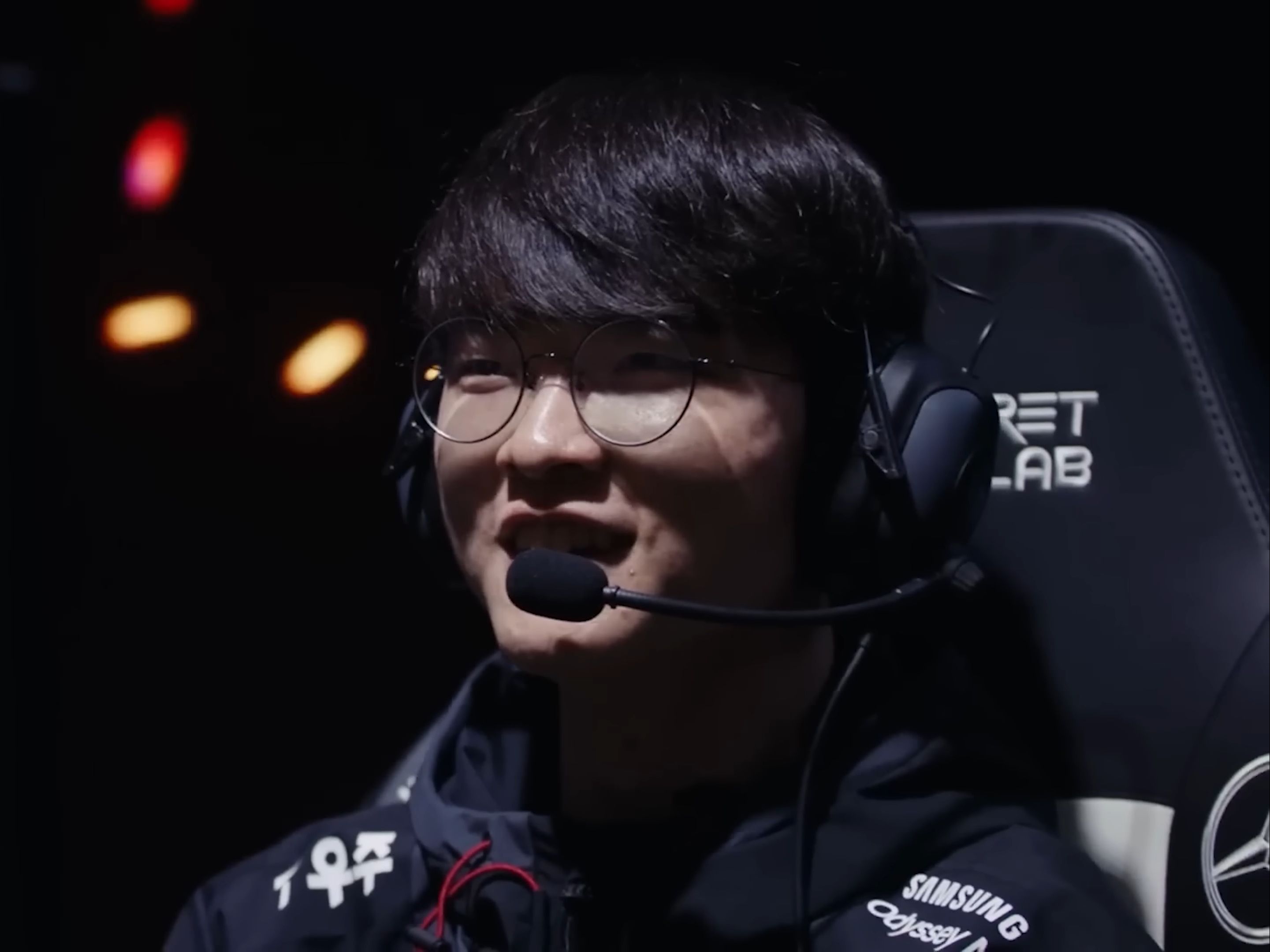 亚运决赛火热开打，中国队一路高歌拿下电竞王者荣耀首金